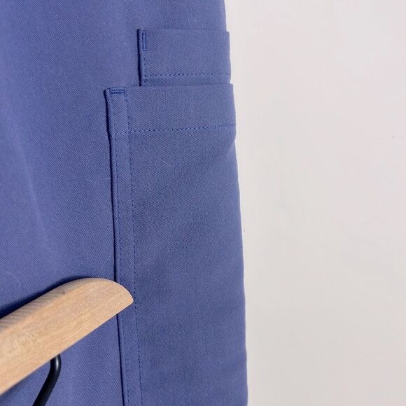 FIGS Wide Leg Straight Scrub Pants Purple Cargo Pocket - Picture 6 of 11